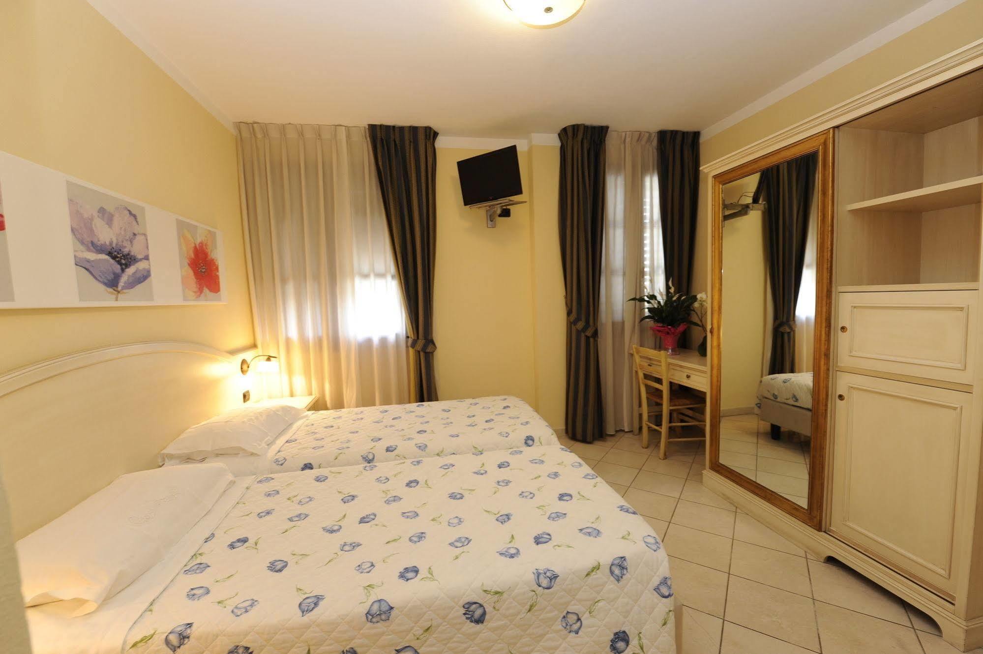Sextum Hotel 3*